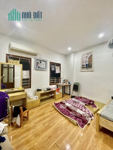 Bán nhà 61m2 phố Nghi Tàm, Tây Hồ Thang máy Nhập 6 phòng 10m Ô tô phi 6.4 Tỷ