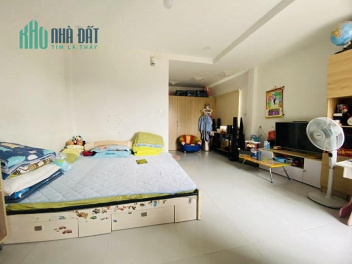 Bán gấp nhà hẻm ô tô 3 tầng, 100m2, Lũy Bán Bích Tân Phú – 0978314313
