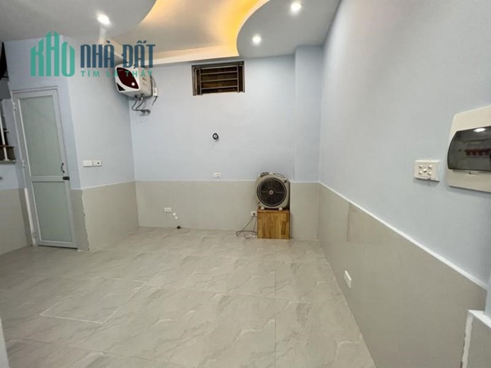 BÁN NHÀ NHÂN HÒA, 30m2x 5T, MT5m, Ô TÔ ĐỖ CỔNG, LÔ GÓC, KINH DOANH, CHỈ NHỈNH 2 TỶ