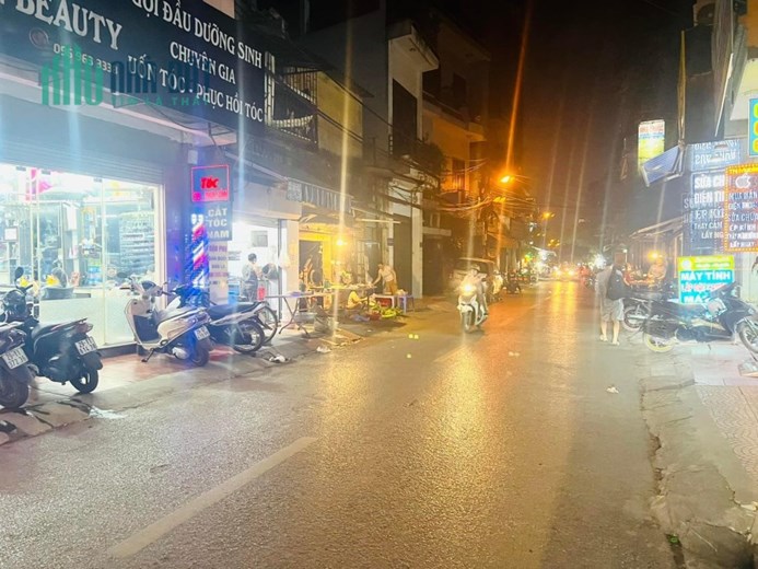BÁN NHÀ MẶT PHỐ HÀ ĐÔNG DIỆN TÍCH 43M2 MẶT TIỀN 4.5M LÔ GÓC 3 THOÁNG  VỈA HÈ KINH DOANH VỪA Ở VỪA