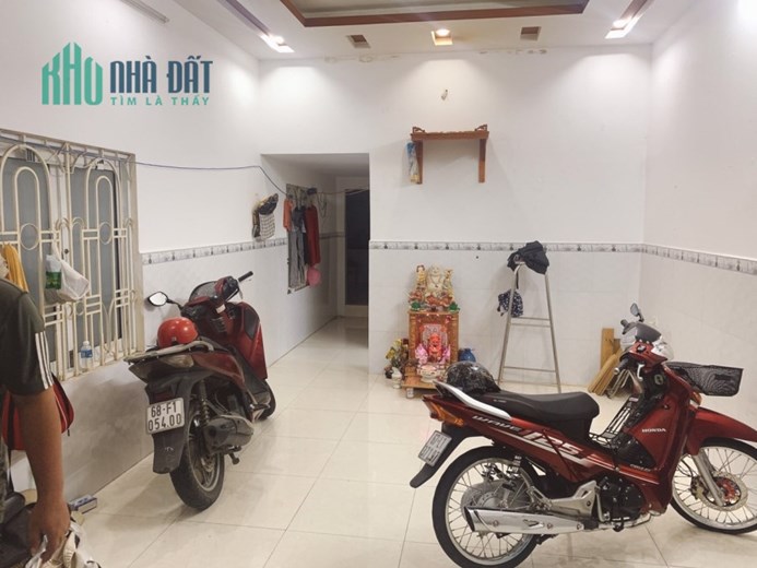 TỔNG GIẢM 1.3 TỶ - NHÀ NGAY CHỢ THỦ ĐỨC - 30M RA MẶT TIỀN - 90M2 - 3PN - GIÁ 4.8 TỶ