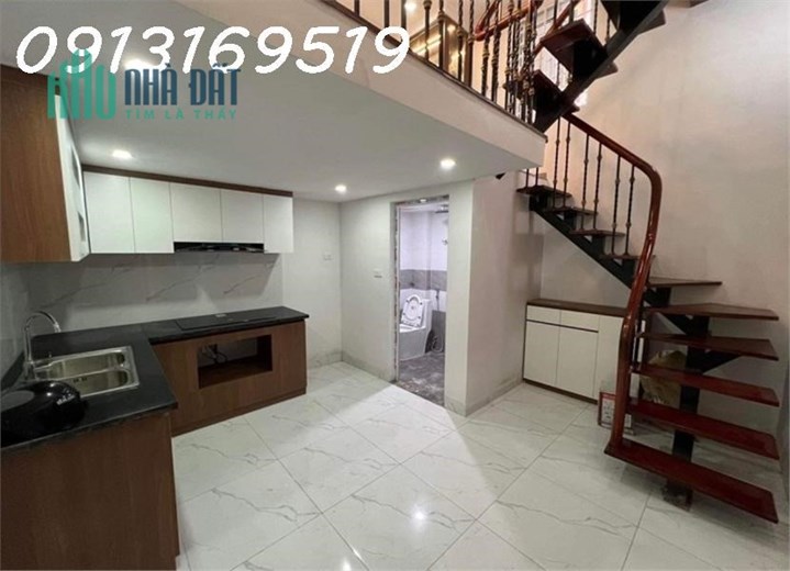 BÁN NHÀ NHÂN HÒA, 28m2x 4T, MT4.5m, Ô TÔ ĐỖ CỔNG, LÔ GÓC, KINH DOANH, CHỈ NHỈNH 2 TỶ