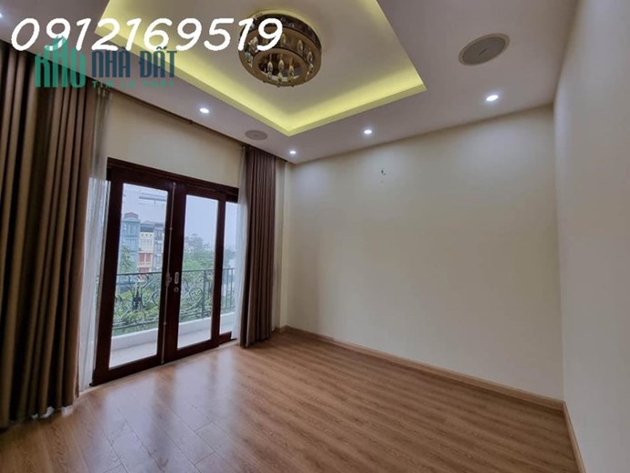 BÁN NHÀ QUAN NHÂN, 32m2x 4T, MT4.5m, Ô TÔ ĐỖ CỔNG, LÔ GÓC, KINH DOANH, CHỈ NHỈNH 2 TỶ