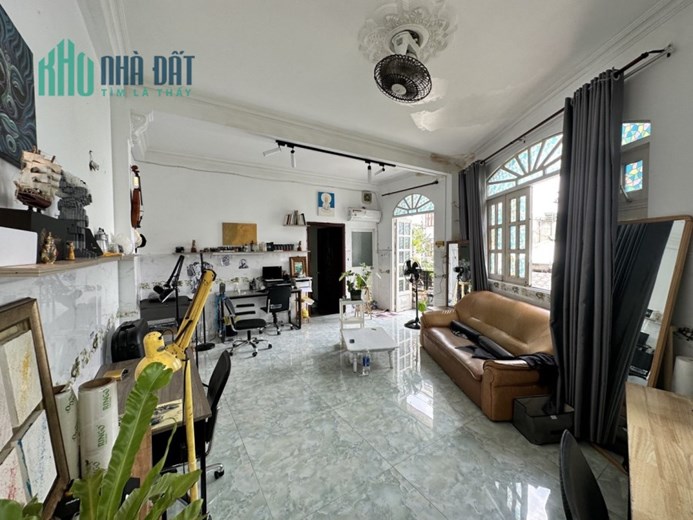 Bán nhà sát MT kênh Tân Hóa quận Tân Phú 4.2 x 19m -2T chỉ  4.5 tỷ TL