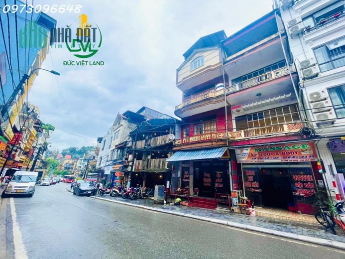 Bán nhà 3 tầng tt SaPa, Lào Cai Dt: 75,5 m2(mt 4,7) Hường Nam giá chỉ 17 tỷ đồng