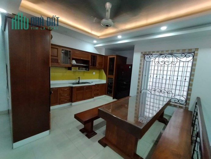 Định Cư Mỹ Gấp Bán Biệt Thự Lê Lai, Tân Bình, 88m2, Ngang Gần 6m, 6 Tầng, Chỉ 15 Tỷ