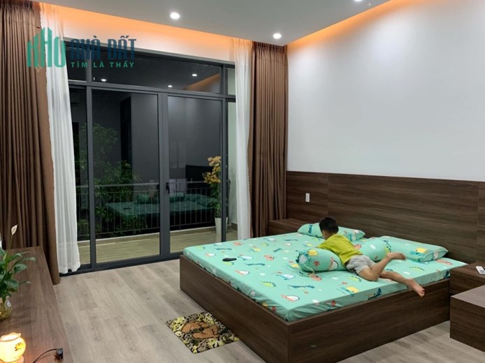 Bán nhà đẹp nội thất xin 36/40m2 4tầng 4.55tỷ ngõ trước nhà 3m vài bước ra ô tô tránh phố Lạc Long