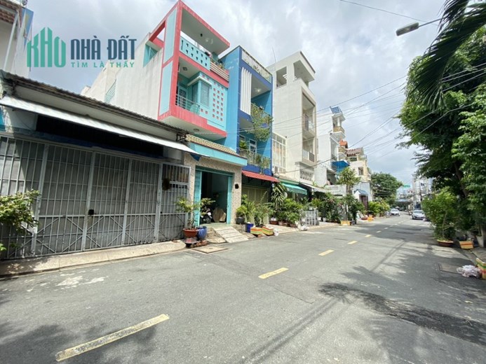 Bán nhà MẶT TIỀN THUỘC KHU HỌ LÊ, Phú Thạnh, Q.Tân Phú, 86m2(5.4x15) VUÔNG