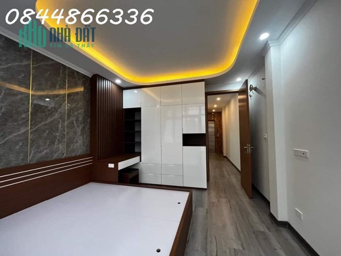 Nhà phố Nguyễn Khang, Cầu Giấy, ô tô tránh, nhà mới đẹp, kinh doanh hoặc ở đều được, 7 tầng, giá