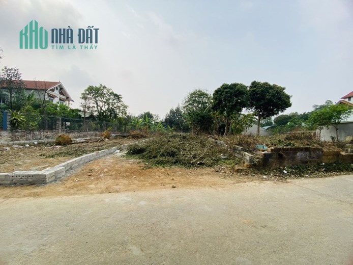 CHỦ GỬI BÁN 173M TÂN XÃ 
+ SỞ HỮU MẶT TIỀN 6M , XUNG QUANH DÂN CƯ ĐÔNG ĐÚC SÁT CNC HÒA LẠC
