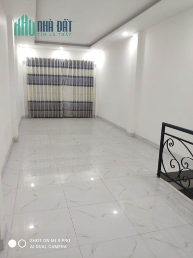 Bán nhà MT Nguyễn Văn Đậu, DT 122m2. Sổ nở hậu, vỉa hè rộng 4m