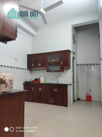 Bán nhà MT Nguyễn Văn Đậu, DT 122m2. Sổ nở hậu, vỉa hè rộng 4m