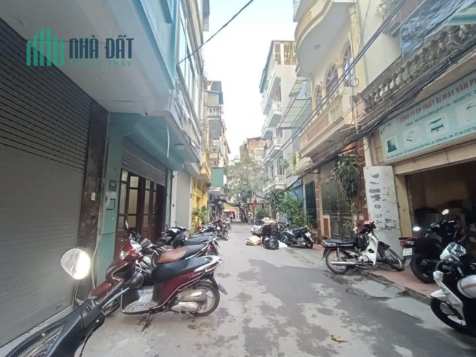 Nhà đẹp Nguyễn Phúc Lai 40m2 4 tầng cách ô tô tránh 10m giá 5 tỷ