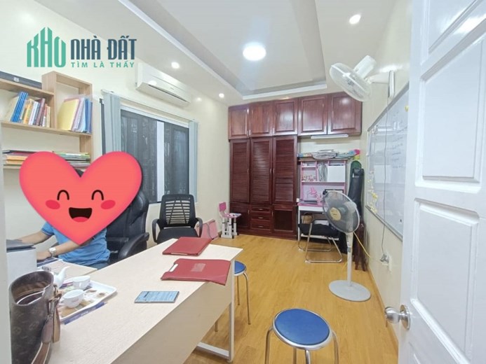 Nhà đẹp Nguyễn Phúc Lai 40m2 4 tầng cách ô tô tránh 10m giá 5 tỷ
