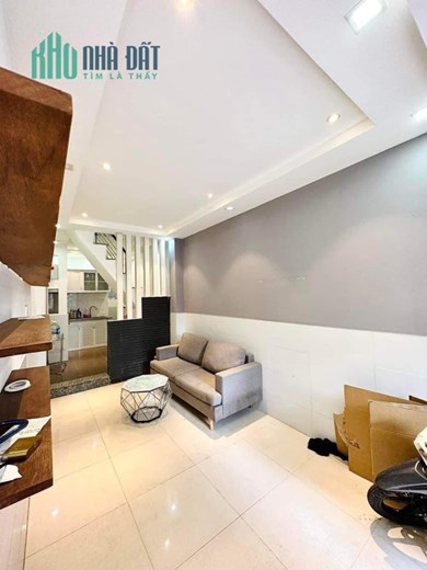 Bán nhà Nguyễn Văn Đậu, nội thất đẹp lung linh, 40m2, giá 4.090 tỷ