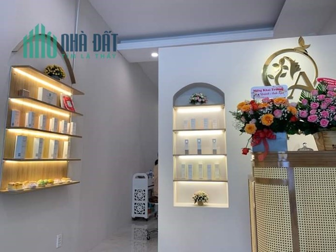 Chủ tiệm Spa đi nước ngoài nên không quản lí đc cần sang lại tiệm or mặt bằng của Spa