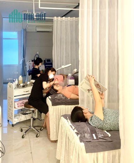 Chủ tiệm Spa đi nước ngoài nên không quản lí đc cần sang lại tiệm or mặt bằng của Spa