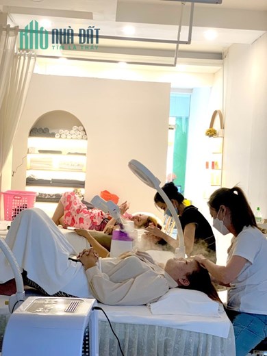 Chủ tiệm Spa đi nước ngoài nên không quản lí đc cần sang lại tiệm or mặt bằng của Spa