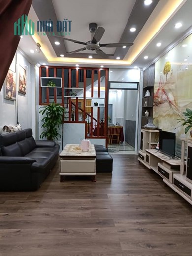CẦN BÁN GẤP! NHÀ VŨ TRỌNG PHỤNG –TX, 46M2*5T, BA GÁC TRÁNH GIÁ 5.7 TỶ.