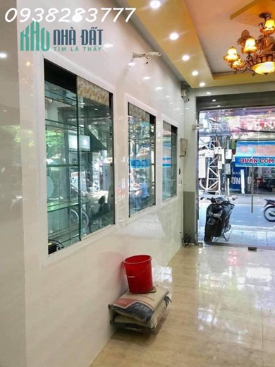 Cần bán nhà mặt tiền đường Nguyễn Hoàng ngay trung tâm thành phố giá rẻ hơn thị trường 500tr