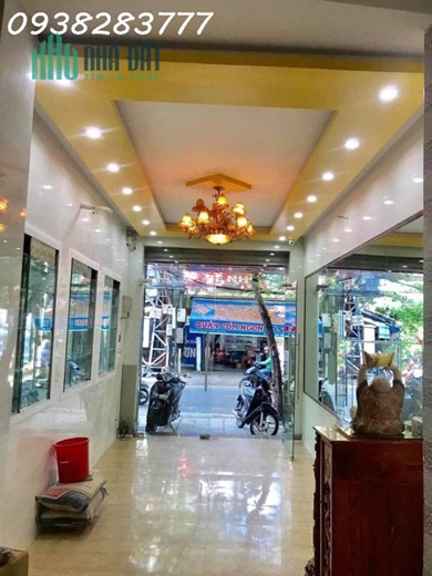 Cần bán nhà mặt tiền đường Nguyễn Hoàng ngay trung tâm thành phố giá rẻ hơn thị trường 500tr