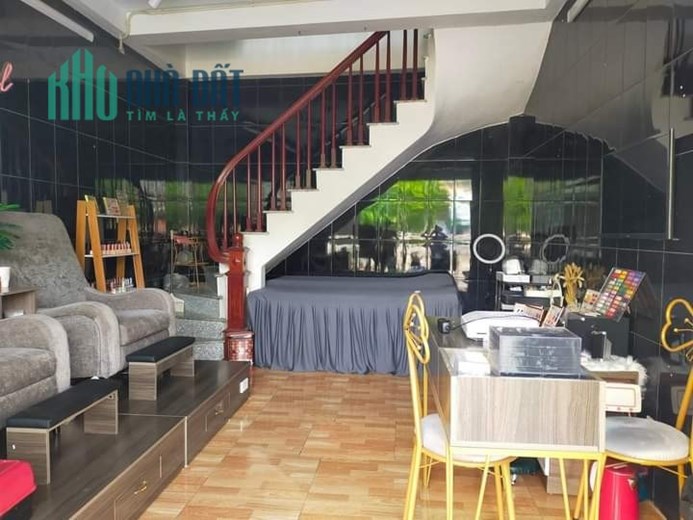 Đang cần tìm khách thuê nhà nguyên căn mặt phố Trần Đại Nghĩa 25m, 5 tầng, mt 4.2m. Giá 18 tr/1
