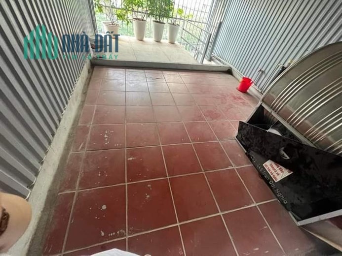 Đang cần tìm khách thuê nhà nguyên căn mặt phố Trần Đại Nghĩa 25m, 5 tầng, mt 4.2m. Giá 18 tr/1