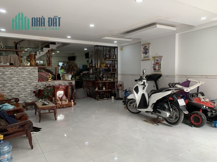 *Bán Gấp Nhà 1 sẹc Chợ Bình Thành cách chợ 20m 86m2,2 Tầng Giá 4 tỷ xx