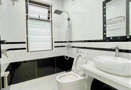 Bán nhà xây mới 40m 4 tầng lô góc cực đẹp, ngõ cực nông GIÁ 2.5 tỉ gần Cầu Lạch Tray