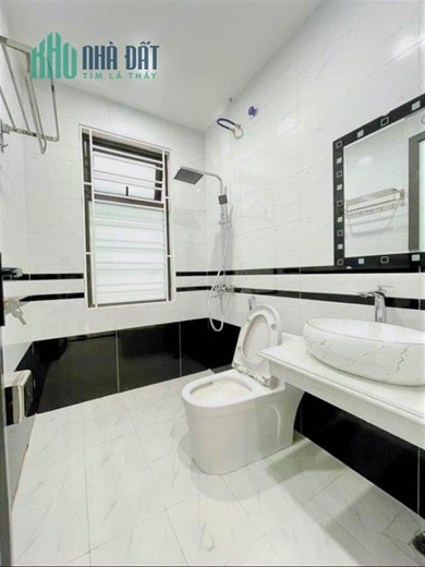 Bán nhà xây mới 40m 4 tầng lô góc cực đẹp, ngõ cực nông GIÁ 2.5 tỉ gần Cầu Lạch Tray