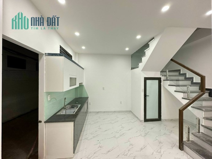 Bán nhà lô góc ngõ 411 Thiên Lôi gần AEON, 4 tầng mới tinh GIÁ 2.85 tỉ