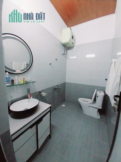 Bán nhà phố Ngô Gia Tự, 61m 3.5 tầng ngõ ô.tô GIÁ 4.7 tỉ gần Cầu Rào