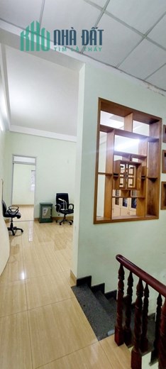 Cần bán gấp - Nhà 2 tầng 3Pn vuông vức, 200m ra Đình Phong Phú, Quận 9