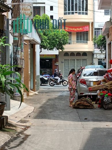 Bán Nhà Đường Lê Hồng Phong -Hùng Vương Quận 10, 40m2, 3 Tầng. Hẻm xe tải