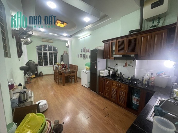 Bán nhà mặt phố Trần Quang Diệu, 40m2 x 5 tầng. LH: Địa Thủy Sư Trần Thọ 0906299843