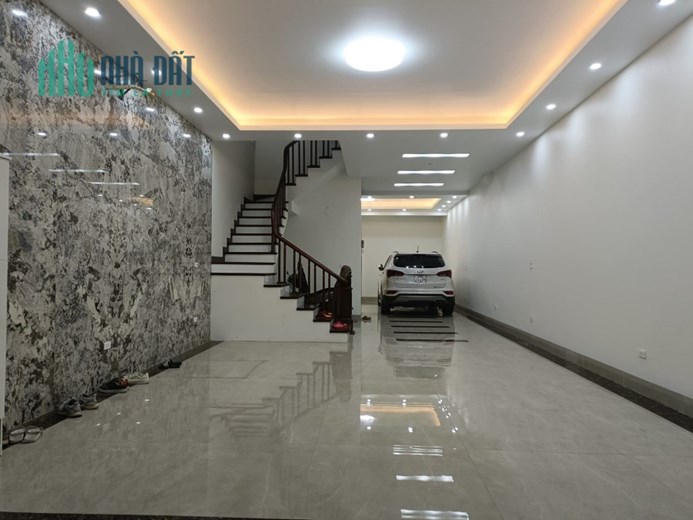 CHO THUÊ MẶT SÀN 100M2 TỨ HIỆP GIÁ 8 TRIỆU/THÁNG.
KINH DOANH SẦM UẤT, có cho thuê cả tầng 2 là 15