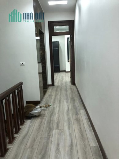 CHO THUÊ MẶT SÀN 100M2 TỨ HIỆP GIÁ 8 TRIỆU/THÁNG.
KINH DOANH SẦM UẤT, có cho thuê cả tầng 2 là 15