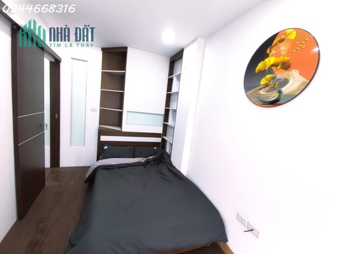 Bán nhà Ngoc Lâm, 2 tầng full đồ, ở ngay, 10m ô tô đỗ cửa .32m2 giá 2.8 tỷ