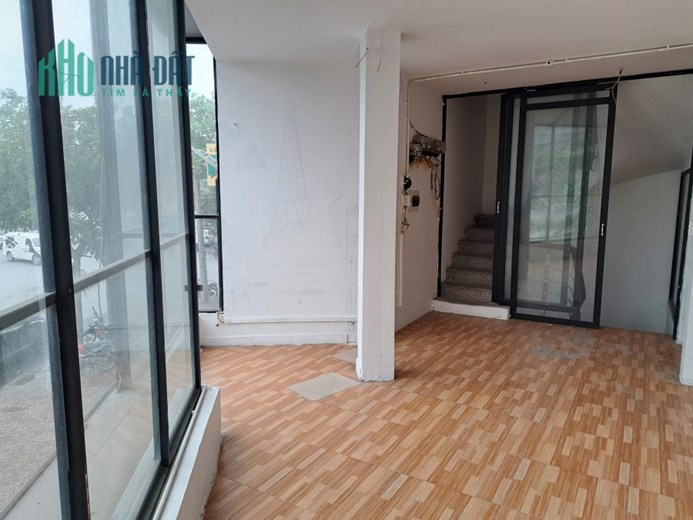 CHO THUÊ NHÀ MẶT PHỐ GẦN NGÃ 3 NGỌC HỒI - KINH DOANH - 35M2 - 6 TẦNG GIÁ 20 TRIỆU/THÁNG.