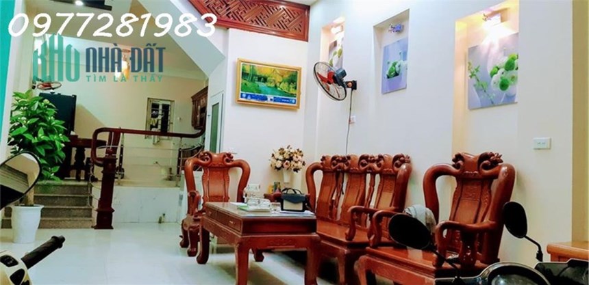 Siêu phẩm mặt phố Cầu Giấy, 58m, vỉa hè kinh doanh, giá 38 tỷ