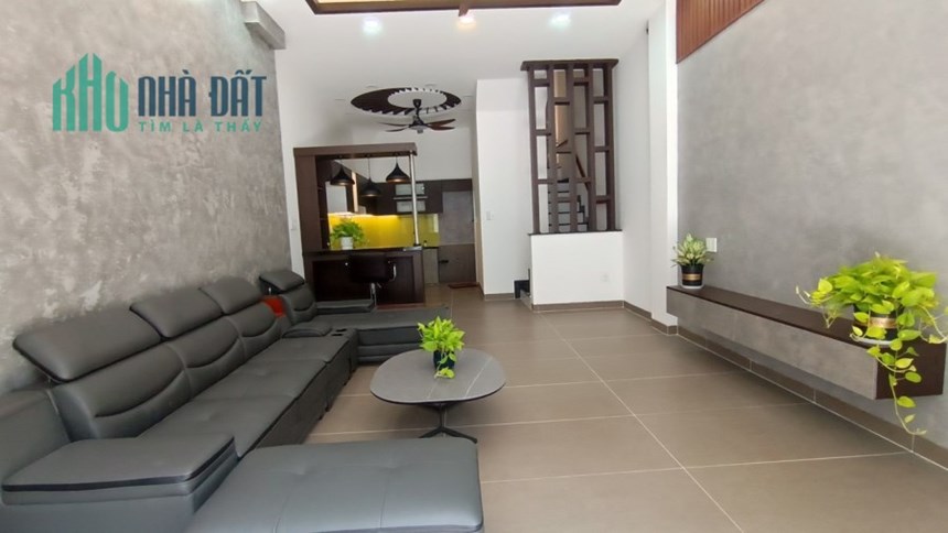 Bán nhà sát MT Nguyễn Sơn quận Tân Phú 4.5 x 10m -4T hẻm 8m  chỉ 7.5 tỷ TL