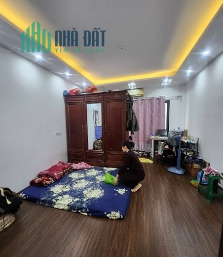 NHÀ ĐẸP PHẠM VĂN ĐỒNG – MẶT TIỀN LÝ TƯỞNG – GẦN PHỐ, GẦN Ô TÔ – NGÕ THÔNG THOÁNG – 6T x 35m2, NHỈNH