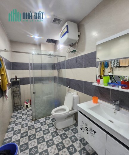 NHÀ ĐẸP PHẠM VĂN ĐỒNG – MẶT TIỀN LÝ TƯỞNG – GẦN PHỐ, GẦN Ô TÔ – NGÕ THÔNG THOÁNG – 6T x 35m2, NHỈNH