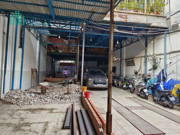 Bán nhà MT Trần Bình Trọng, DT 10x35m. Kinh doanh sầm uất, giá đầu tư