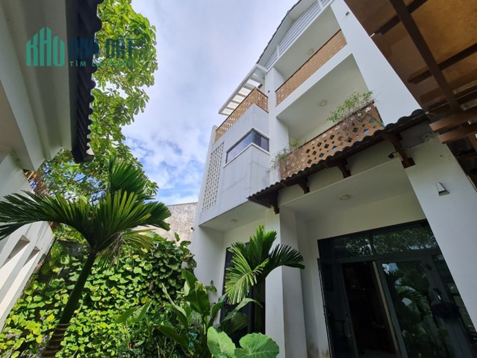 Bán nhà MT khu Đường Trục, vỉa hè 4m. DT 10x21m, chủ ngộp bank gấp bán