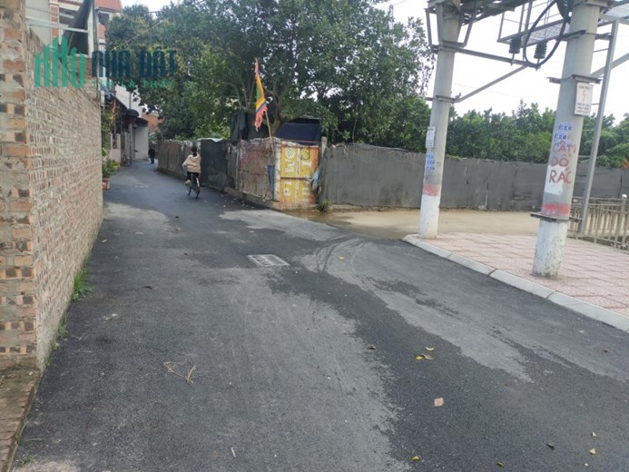 CẦN BÁN GẤP LÔ ĐẤT TẠI HÀ ĐÔNG PHÂN LÔ ĐỈNH GẦN QUỐC LỘ 6 NGÕ BA GÁC TRÁNH DÂN CƯ ĐÔNG ĐÚC DT132M2