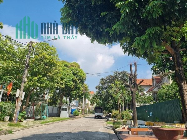 Sale Sập sàn 01 lô đất nhà ống giá siêu rẻ, KĐT cột 5-8 mở rộng, gần bãi tắm hòn gai, P. Hồng Hà,