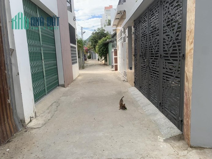 Cần bán lô đất đường 3m Phú Nông, Vĩnh Ngọc, Nha Trang. Gía bán 1 tỷ 890