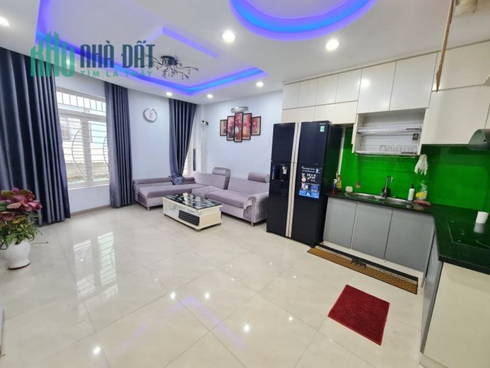 Nhà Nguyễn Văn Linh, 35m ra Mặt Tiền, 43m2, 4 tầng, 3.x tỷ