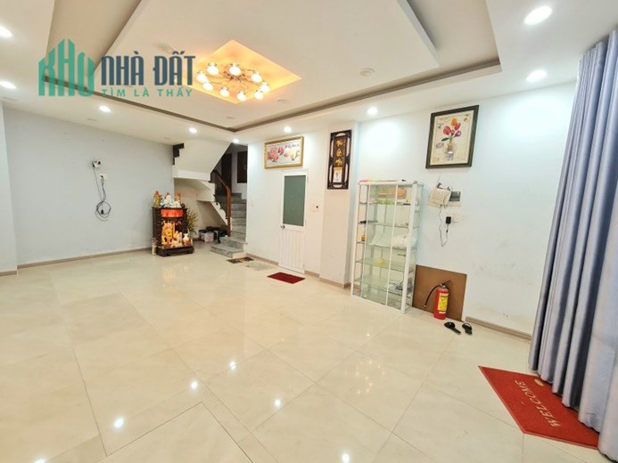 Nhà Nguyễn Văn Linh, 35m ra Mặt Tiền, 43m2, 4 tầng, 3.x tỷ